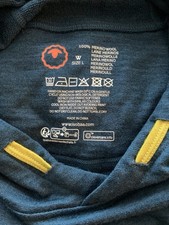 Women’s Isobaa 100% Merino Hoodie. Petrol Colour. Size Large. BNWOT. RRP £120