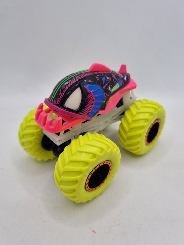 Hot wheels piran ahhhh - hot,