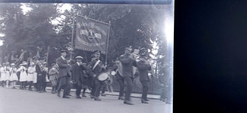 Temperance marching band - band, &