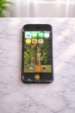 Apple iPhone SE 1st Gen- 16 GB