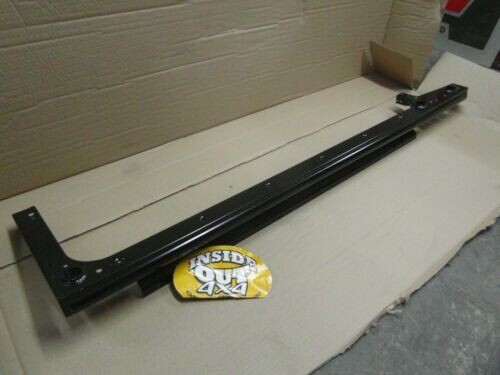 Land rover defender genuine - land,