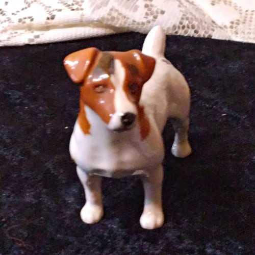 Beswick standing dog figurine - dog,