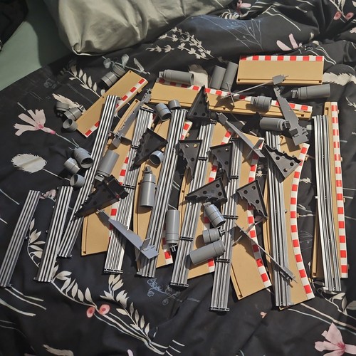 Scalextric mixed lot fences - scalextric,