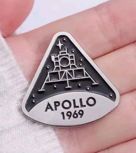 Apollo 1969 pin - pin, rocket