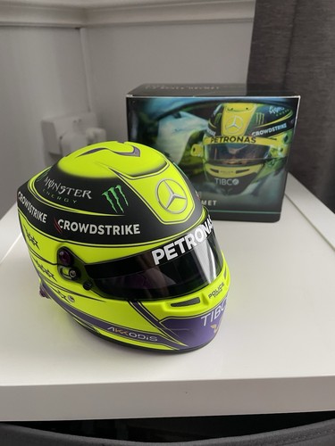 Lewis hamilton2022 scale - lewis,