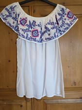 Tu Ladies Size 12 Embroidered