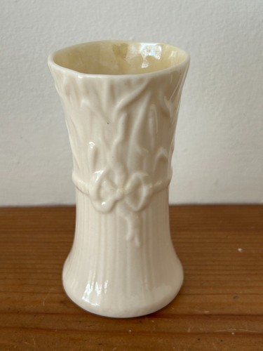 Vintage belleek typha spill - belleek,
