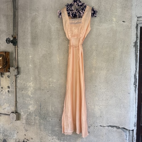 Vintage 1930s pink rayon satin - rayon,