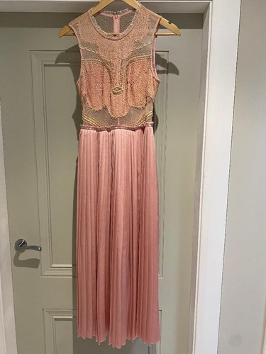Three floor pink pleated - floor,