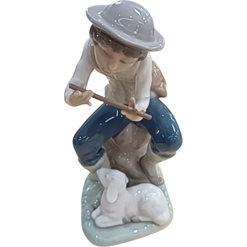 Lladro figurine boy - figurine, playing