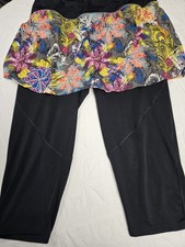 SKIRT SPORTS  Skirted Capri