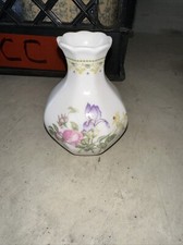 Royal Doulton Camilla Vase Bone 4”China Made in England 1990