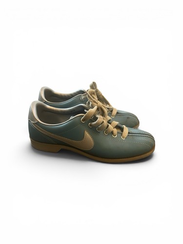 Vintage woman 1980 nike - vintage,