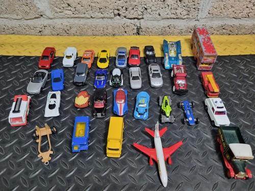 Lot diecast vehicles - lot, of