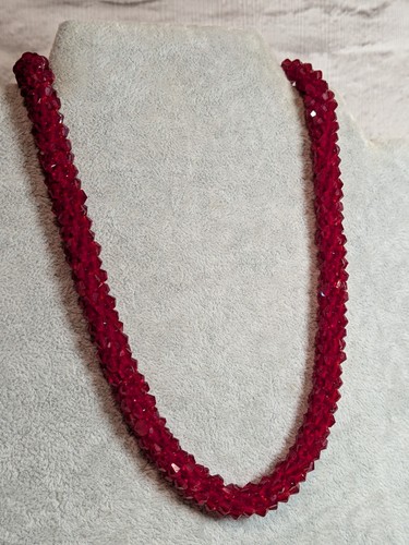 Red bead necklace small