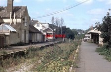 PHOTO  BRAUNTON RAILWAY STATION IN JULY 1978 (1)