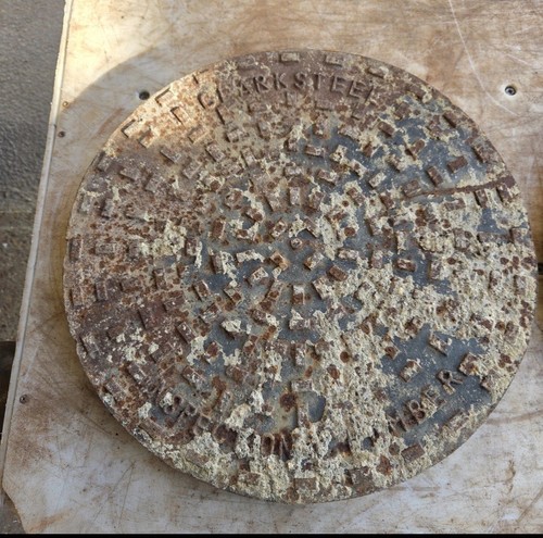 Round cast iron manhole - manhole, cover