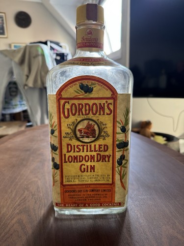 Vintage gordon gin bottle - gordon’s,