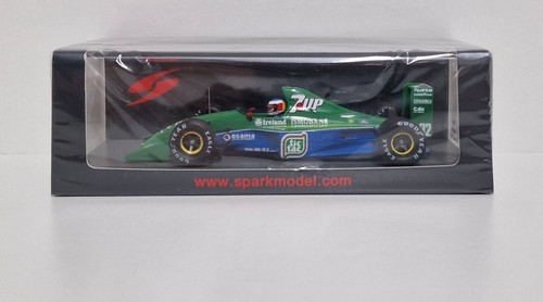 Spark model car f1 - 1:43,