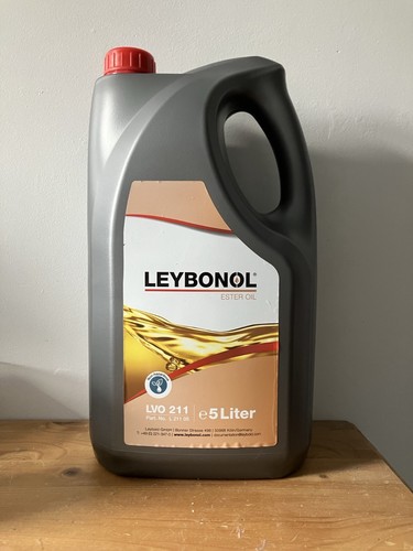 Leybonol lvo 211 vacuum pump - 211,