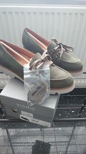 Brand New Vionic Shoes In