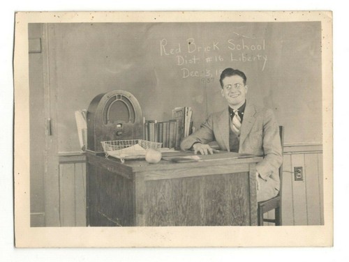Vtg 5x7 photo handsome man - vtg,