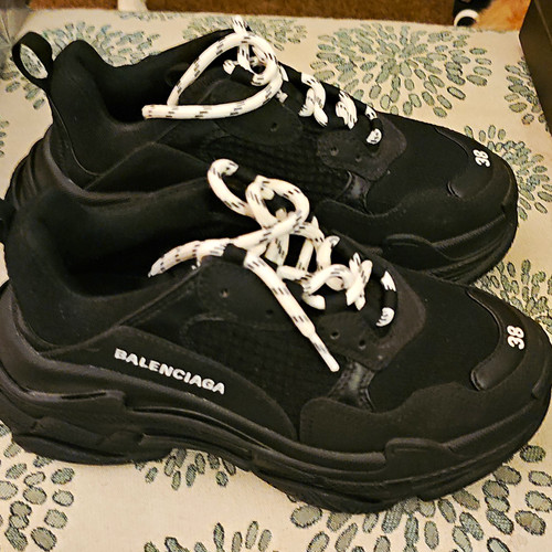 Authentic balenciaga triple - authentic,