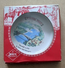 Vintage 'Wade' - Souvenir Of Canada 'Niagara Falls' Pin / Trinket Dish - Boxed