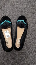 BNWT  Ugg navy slippers size 5.5 cg bc1