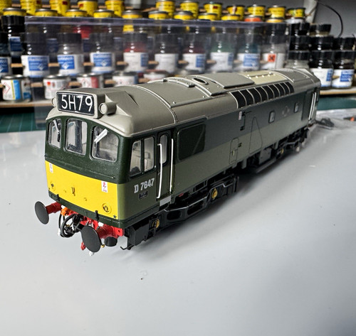 Heljan class 25 d7647 - heljan,