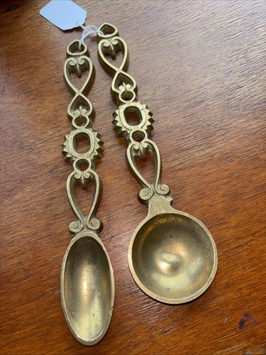 Vintage ornate brass serving - ornate,