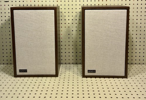 Pair vintage advent 3 - of,
