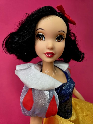 Disney store singing - disney,
