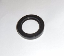TRIUMPH TR2 TR3 TR4 TR4a  REAR GEARBOX OIL SEAL (**Excl Automatic**)  (1953- 67)