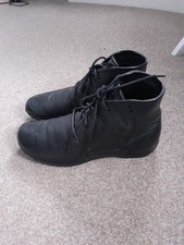 JOSEF SEIBEL BLACK LEATHER