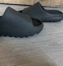 ✅⚫️Adidas’s X  Yeezy