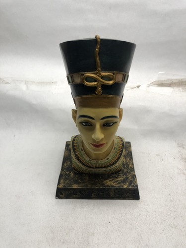 Nefertiti bust statue veronese - statue,