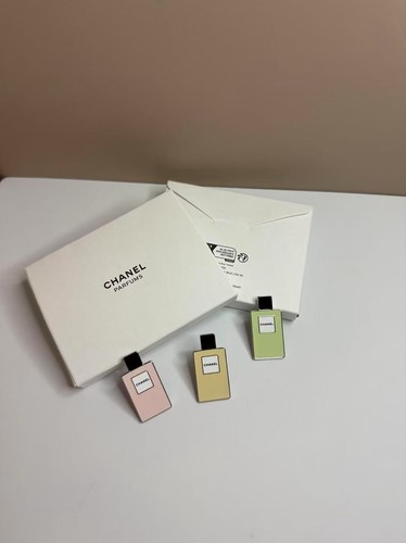 Chanel perfume bottle - chanel,