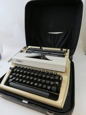 Vintage Erika 100-106 Manual Typewriter in Original Case - Working
