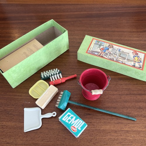 Vintage dolls house dustpan - dolls,