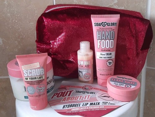 Soap glory bundle toiletries - &,