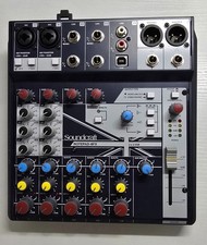 Soundcraft Notepad-8FX analogue mixing console with USB I/O and Lexicon effects