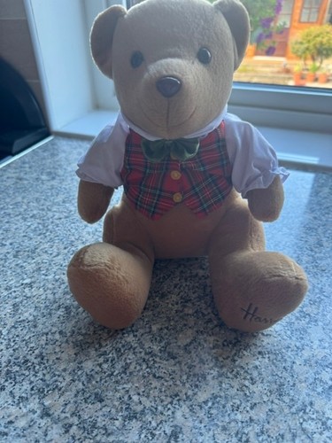 Harrods sitting bear - harrods,