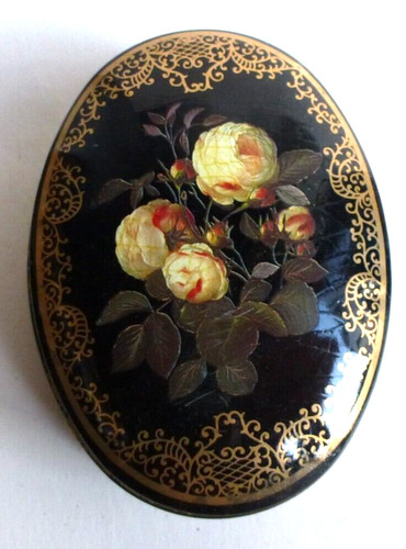 Tin empty cream roses - tin., empty.