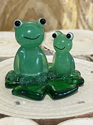 Glass frogs - glass,