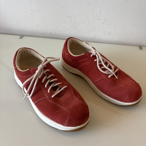 Lands end fushia - suede, lace