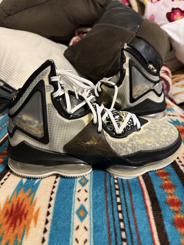 Lebron size worn - 19, 12