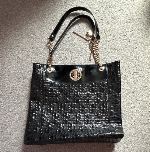 Black river island faux - black,