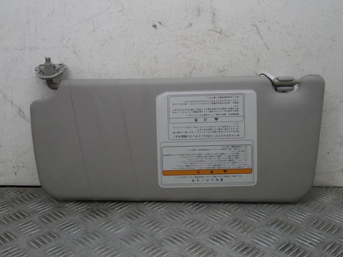 Nissan elgrand right - nissan,