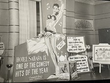 1951 PHOTO LARGE FILM SIGN INSIDE ODEON CINEMA HORSHAM FOYER HOTEL SAHARA